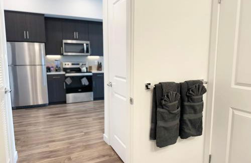 Modern Hollywood Home Sunset View & Free Parking - 10mins to Universal Studios - Foto 14