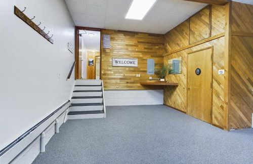 Updated Duplex with Mountain & Filtered Water View - Foto 17