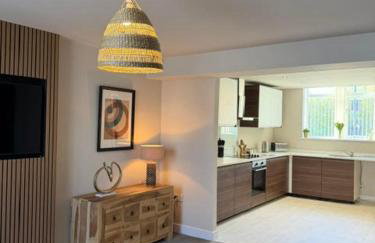 Contractor Accommodation Sleeps 7 - 4 Bathrooms - Parking For 3 Vans - Worksop - Foto 13