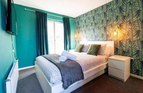 Cheerful 4-bedroom house with multiple car parking - Foto 1