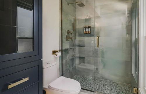 The Blue Sapphire 3BR 3BA Luxury Lakefront Home on Mineola Bay Stunning Views on Chain O Lakes - Photo 39