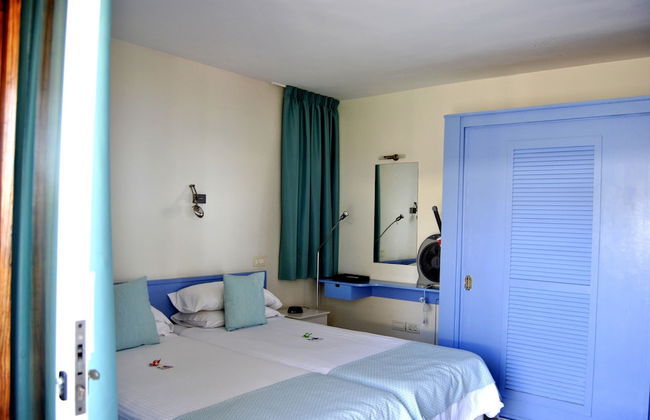 Apartamentos El Paseo - Foto 10