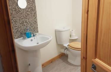 Reubens Loft for 1 to 6 person Family 4 miles outside Portrush Bushmills Coleraine Ballymoney - Foto 8