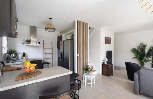 Ti Cosy - 7min de la Plage - Foto 13