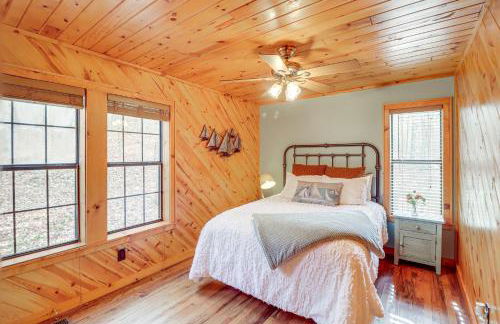 Lakefront Arkansas Home with Deck, Grill and Cornhole! - Photo 18