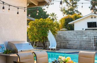 Luxury Estate with Sparkling Pool & Elegant Amenities - Foto 160