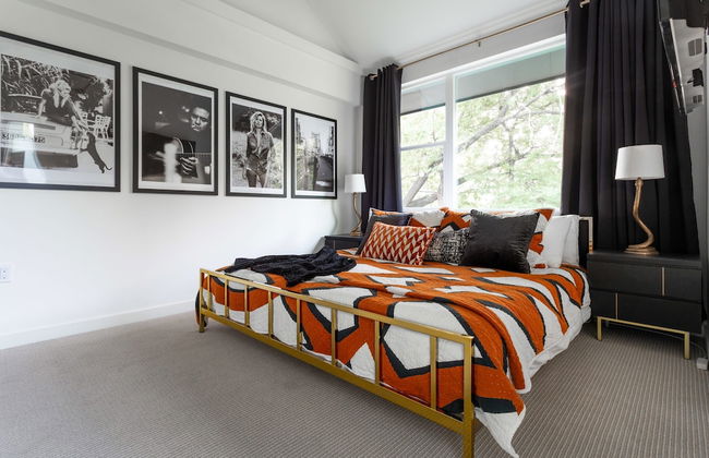 Disco Den w Hot Tub 6 min Walk to Rainey St - Foto 23