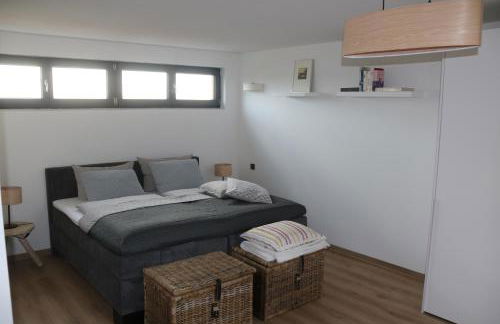 moderne Wohlfühlwohnung auf einem Dreiseitenhof - Photo 9