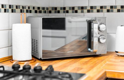 Stylish Three Bedroom House - Accommodates 7 - Parking - Garden - Recently Renovated 162S - Foto 15