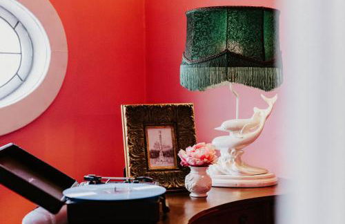 Retro Gem Box Victorian Steps from Irvine Park - Foto 20