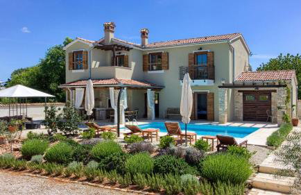 Wonderful villa Gracia Patricia with private pool by WiiBuk - Foto 1