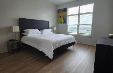 2bdrm/2 King beds/1Air mattress - Photo 9