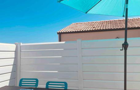 Charmant logement à 800m de la plage! - Foto 24
