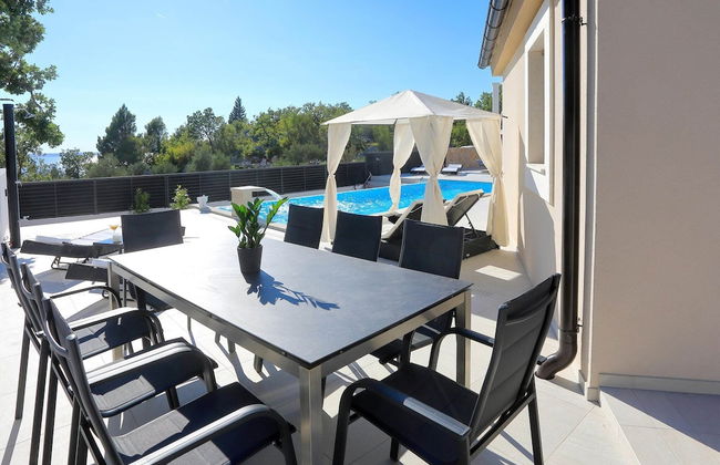 Villa in Starigrad With Heated Pool - Foto 34