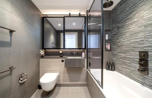 Modern- Battersea Power Station 2-Bed Apartment with Balcony - Foto 12