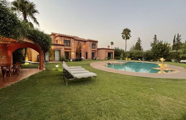 Superb Villa With 2 Private Pools Hammam and Tennis Court - Foto 26