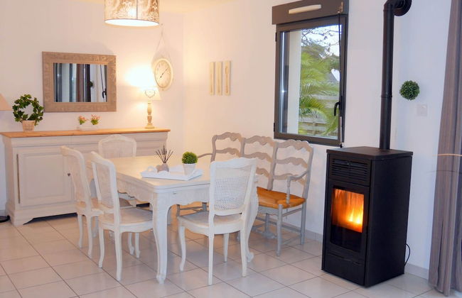 Beachfront Holiday Home in Guisseny - Foto 1