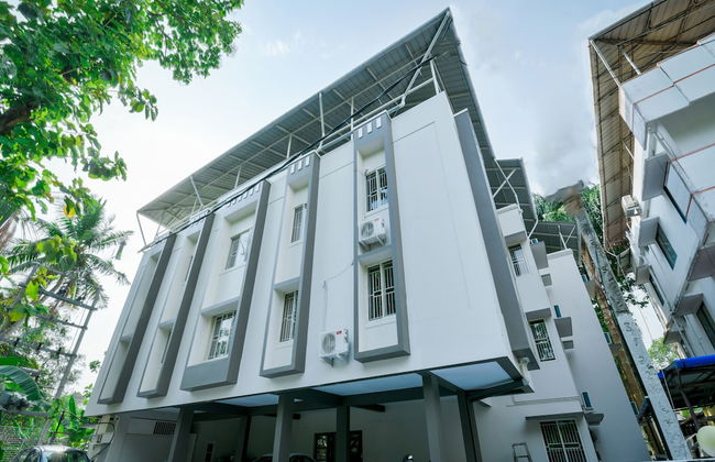 OYO 14271 Modern Studio Near Lulu Mall - Foto 1