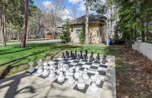 Silver Lake Estate - Private Beach - Hot Tub - Arcades - Foto 44