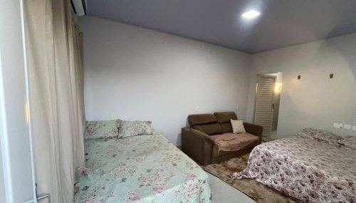 Casa com piscina e garagem privativa - Foto 2