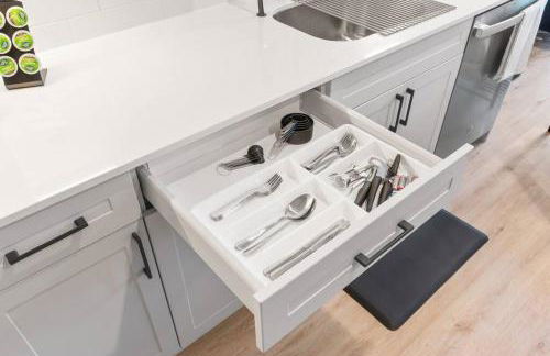 Modern 1-BD - Pier Views - Near Old City - Foto 14