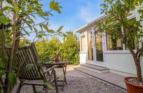 Little Acorns - Photo 29