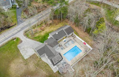Kennebunk/Kennebunkport Beach House w/Pool! - Photo 13