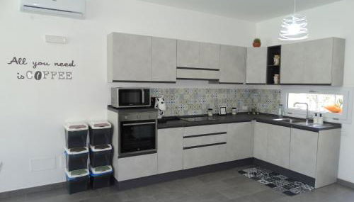 Villa Milicia - New Private Villa near Palermo and Cefalù with Pool, Sea View Terrace, Playground and Large Parking - Foto 5, stove, dishwasher, pet friendly, minibar