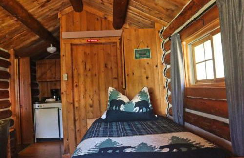 Historic Alpine Lodge Rental near Jackson Hole, Wyoming - Photo 43