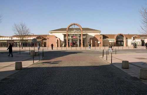 Chambre chez l'habitant dans un appartement à 2 pas de la gare SNCF et à 300m de la gare routière - Foto 20