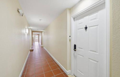 Stylish City Place WPB Escape King Bed and Den - Foto 26