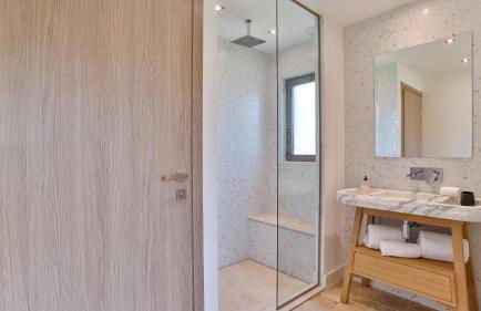 Brand New Waterfront Villa with pool - Foto 27