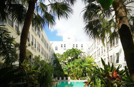 Palm Beach Hotel Petite Retreat 2 blocks to beach!! Historic Landmark - Photo 11