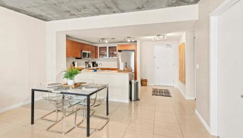 Urban Retreat - Location Pool Gym & Parking - Foto 4