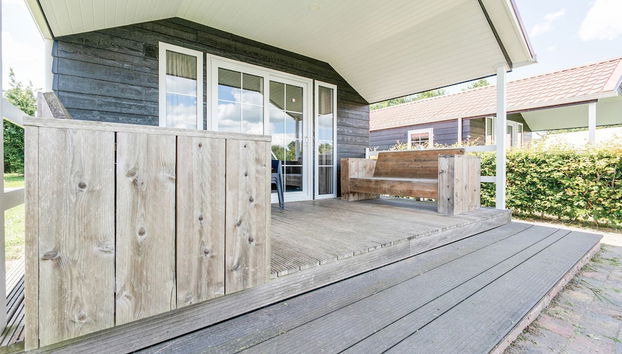 Glamping With Veranda Over Water - Photo 4