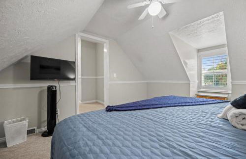 Hobbs Mill Ski Lodge Theater Games Dogs OK - Photo 41