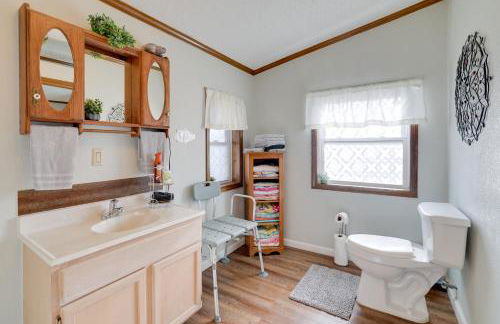 Pool, Large Porch! Country Home Near Roaring River - Foto 15