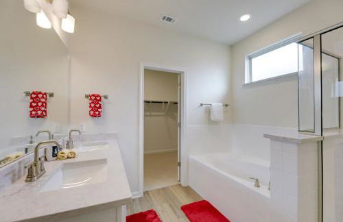 Buda Business-Ready House Office, Home Gym and Yard - Foto 19