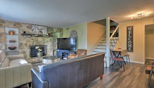 Chic A-Frame Escape with Fire Pit - Private Property - Foto 5