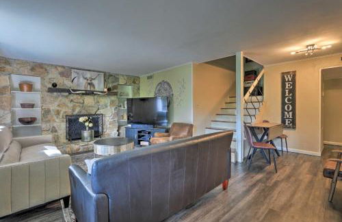 Chic A-Frame Escape with Fire Pit - Private Property - Foto 5