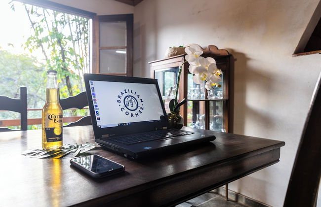 Natureza-piscina-lareira-Brazilan Corner - Foto 23