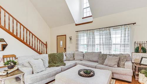 Williamstown Gem with Private Pool and Hot Tub! - Foto 4