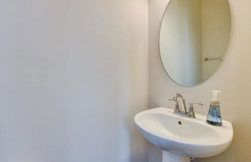 Room to Work and Relax! Spacious Unit Near Charlotte - Foto 12