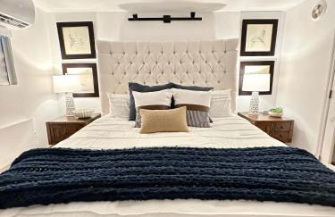 Villa Valbuena Palm Oasis In-Laws Quarters 4-Story Unit With Rooftop Retreat - Photo 41