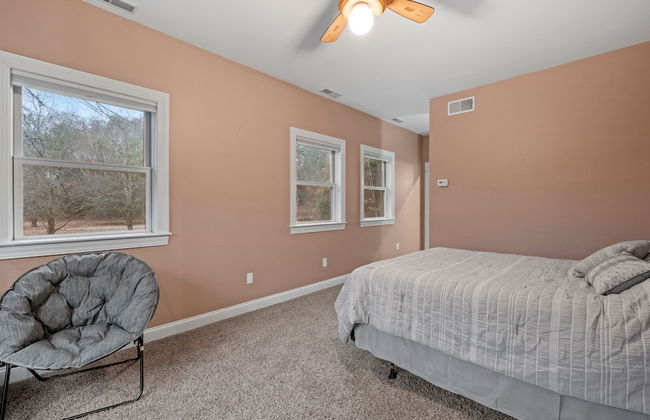 Massive Home w Sauna Pools Hot Tub Fireplaces - Photo 50