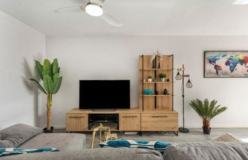 Reformed home in Campello with WIFI - Photo 4