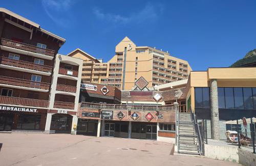 Studio les 2 Alpes au Village 1800m-Commerces et télésiège à 50m-Retour ski au pied - Photo 25