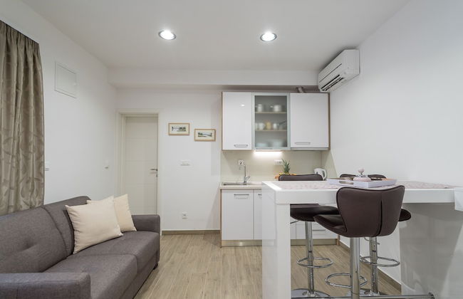 Drop In Split Suites - Photo 20