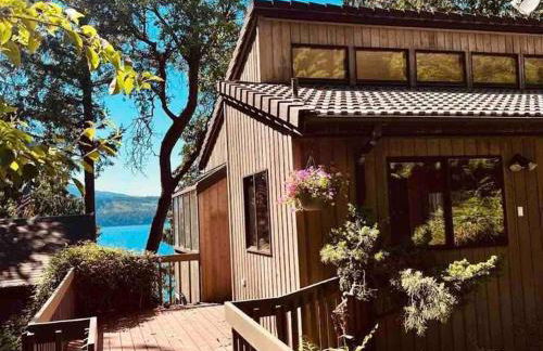 Waterfront Retreat with Fireplace, Hot Tub & Sauna - Foto 23