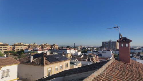 A un metro Sevilla. - Foto 2